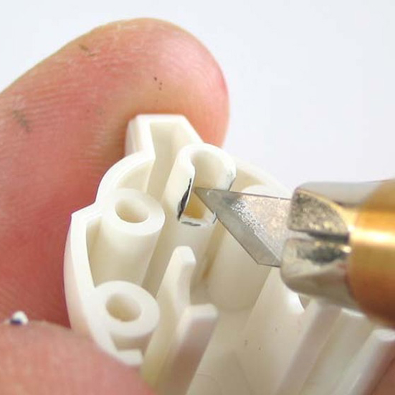 طامية البلاستيك الحرفية تصميم  - مراجعة Art Craft Robot وسعره